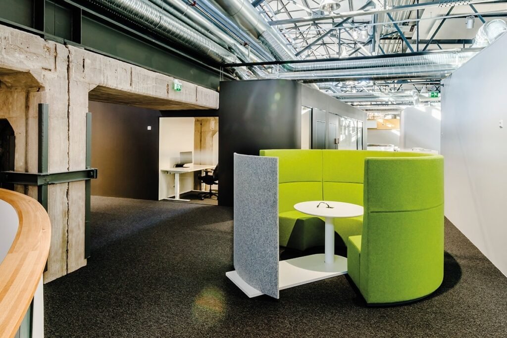 INTO_the_Nordic_Silence_POINT_CUP_green